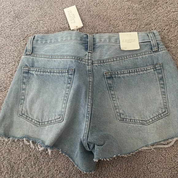 NEW Z SUPPLY classic hi-rise denim short in sun bleached indigo sz 27 - Picture 6 of 6